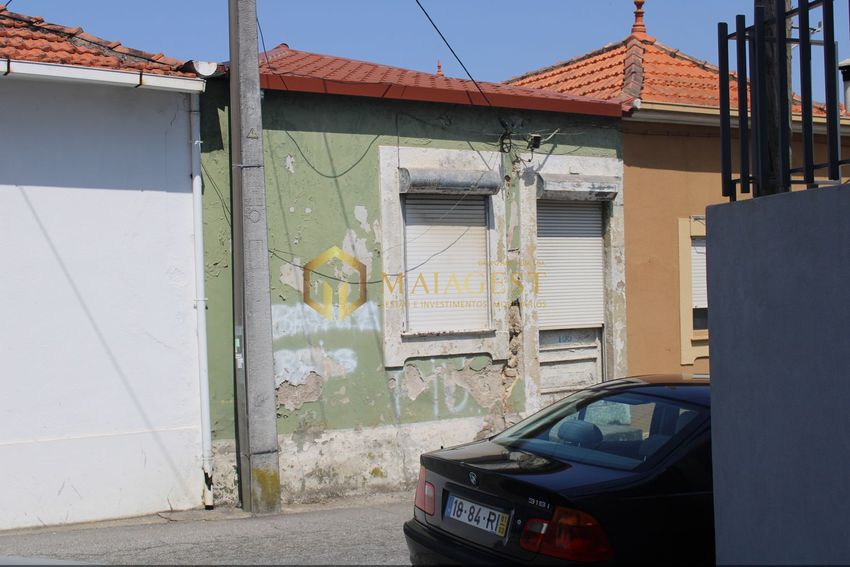 Зображення Вигляд,  будинок на дві сім'ї, Rua Mestre Guilherme Camarinha