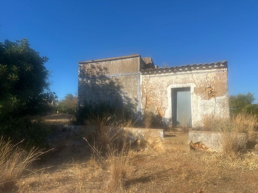 Imagem Fachada de  quinta em Quelfes