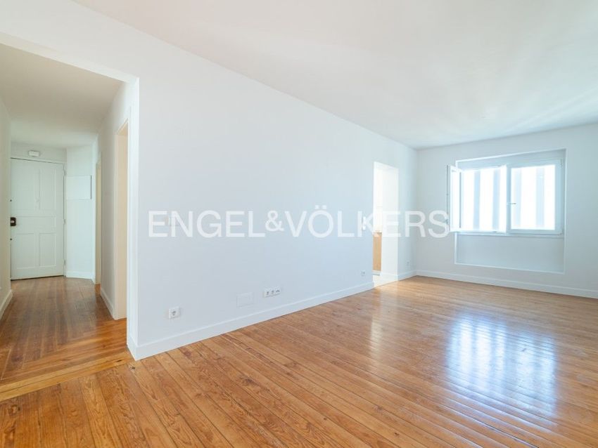 Imagem Divisão de apartamento t3 em Santa Engrácia