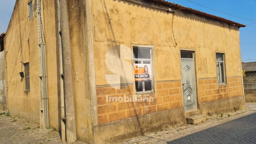 Imagem Vistas de  casa ou moradia em Rua Bernardino da Ponte