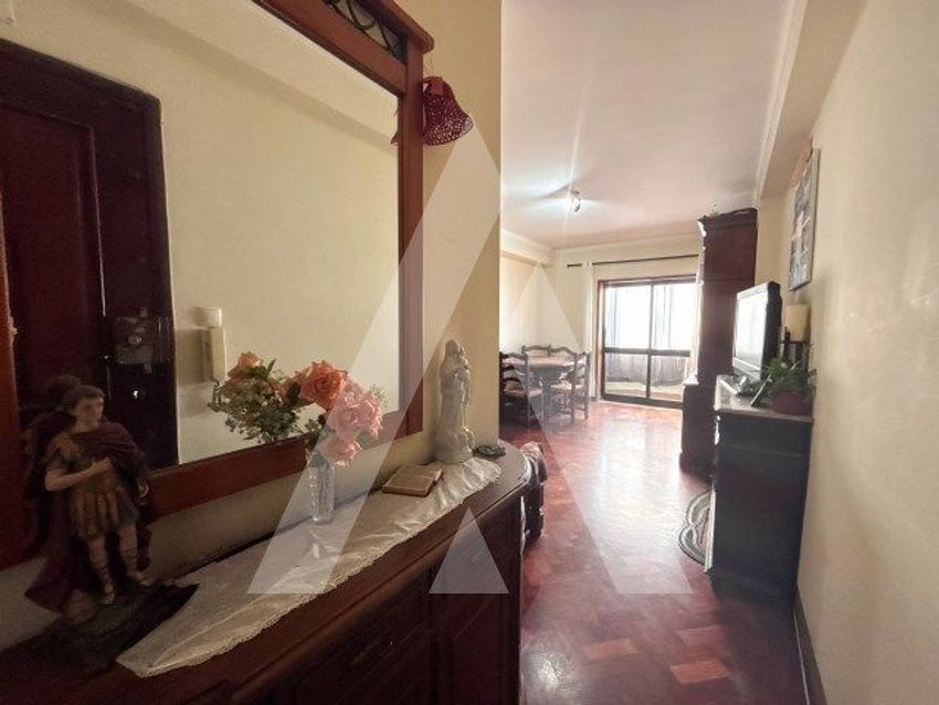 Imagem Hall de apartamento t3 em Via Cândido Teles
