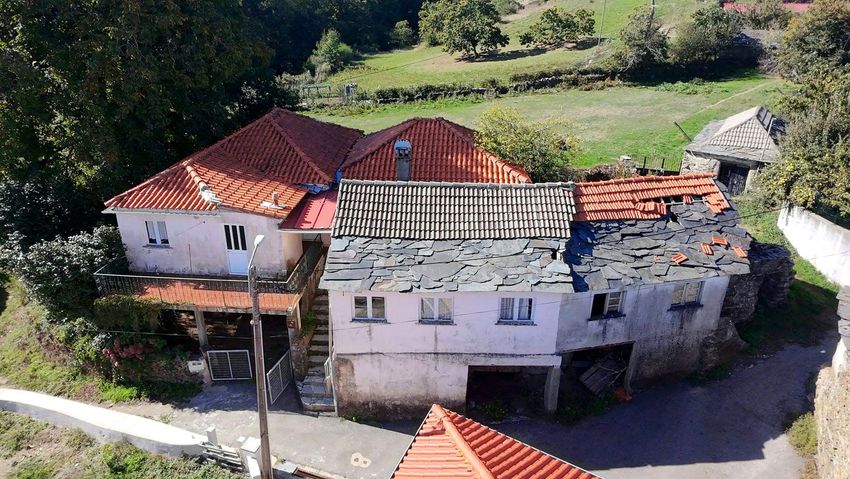 Imagem Fachada de  moradia independente em Travessa da Fonte Velha