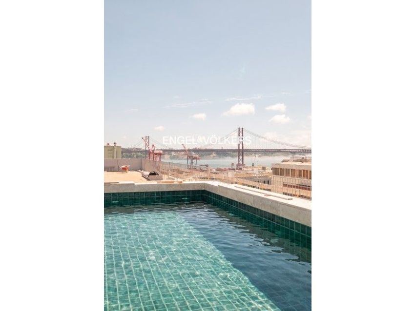 Imagem Piscina de apartamento t1 em Lapa