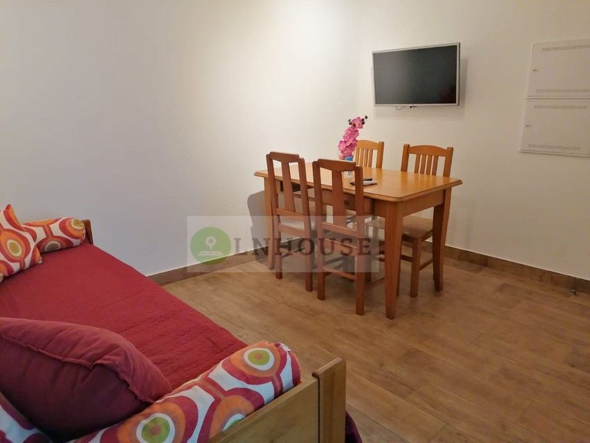 Imagem Sala de estar de apartamento t1 em Rua de Gonçalo Velho, 25