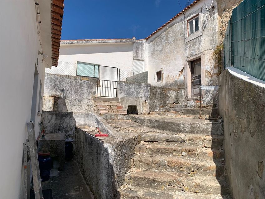 Imagem Fachada de  moradia independente em Malveira da Serra