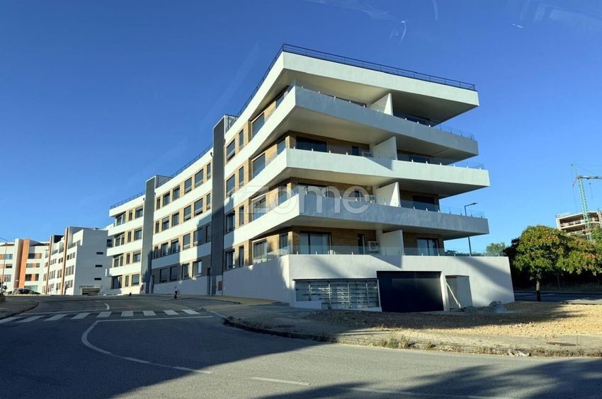 Imagem Fachada de apartamento t1 em Rua António Augusto de Figueiredo s/n