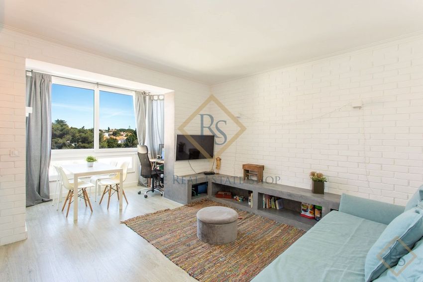 Imagem Sala de estar de apartamento t2 em Rua Dona Maria do Carmo Fragoso Carmona s/n