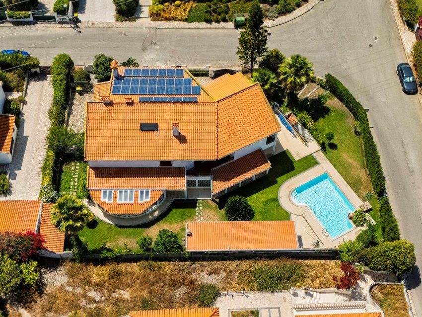 Imagem Piscina de  moradia independente em Amoreiras