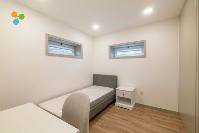 Imagem Sala de estar de quarto em Estrada da Circunvalação, 6341
