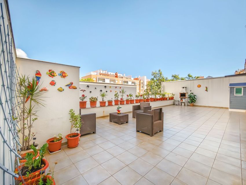 Imagem Terraço de apartamento t4 em Rua Cesário Verde, 63