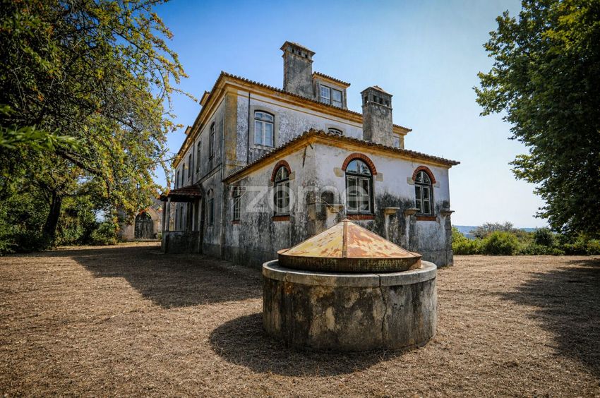 Imagem Fachada de  quinta em Rua da Boleta s/n
