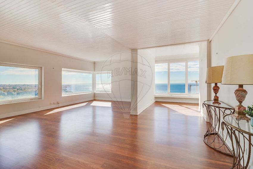 Imagem Divisão de apartamento t4 em Rua Alegre