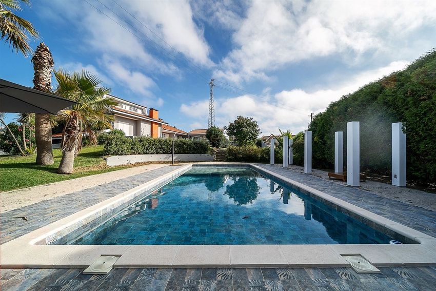 Imagem Piscina de  moradia independente em Travessa Agrieiras, 13