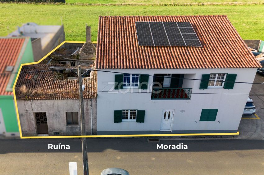 Imagem Fachada de  moradia independente em Santa Bárbara