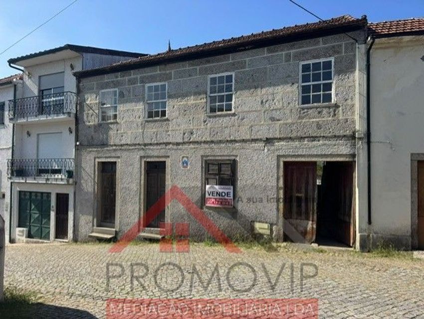 Imagem Vistas de  moradia independente em Santo Tirso - Couto - Burgães