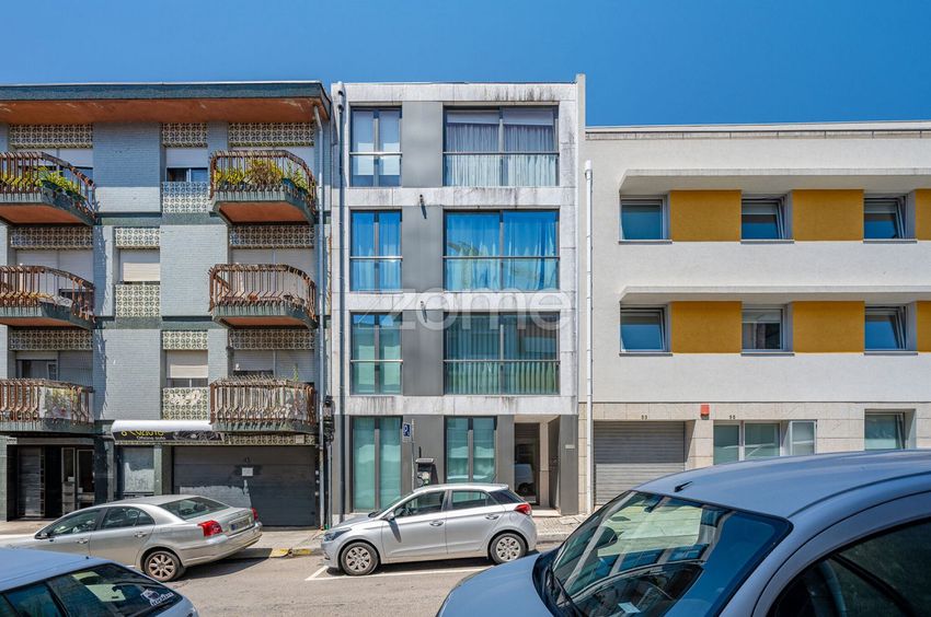 Imagem Fachada de apartamento t1 em Rua 1.º de Maio, 47