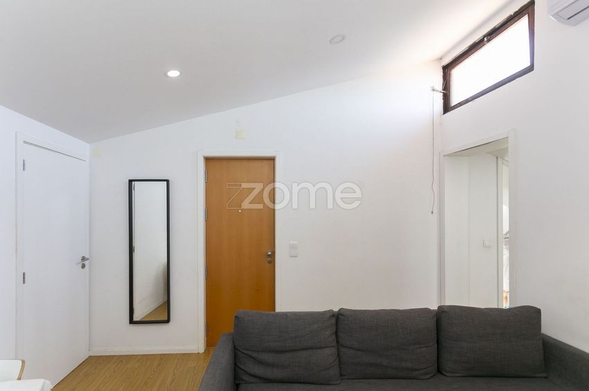 Imagem Sala de estar de apartamento t1 em Rua do Marquês de Sá da Bandeira, 370