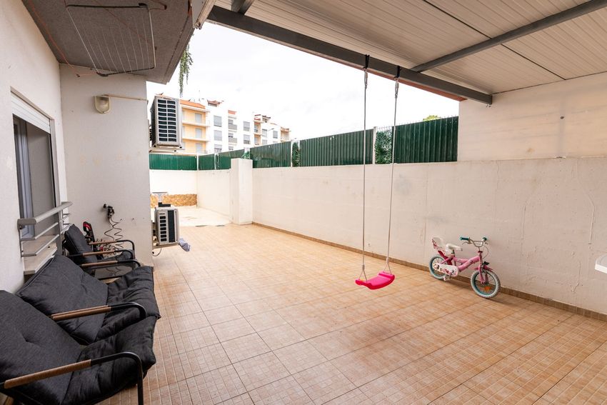 Imagem Pátio de apartamento t4 em Rua do Chafariz