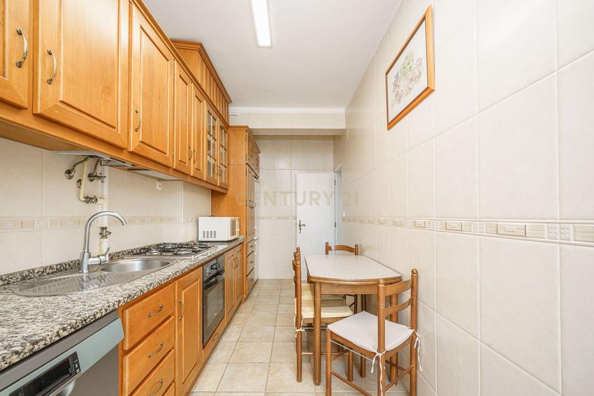 Зображення Кухня, квартира t2, Rua Antero de Quental, 92