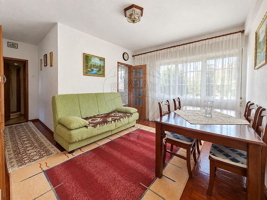 Imagem Sala de estar de apartamento t3 em Rua Escola Regentes Agricolas, 338
