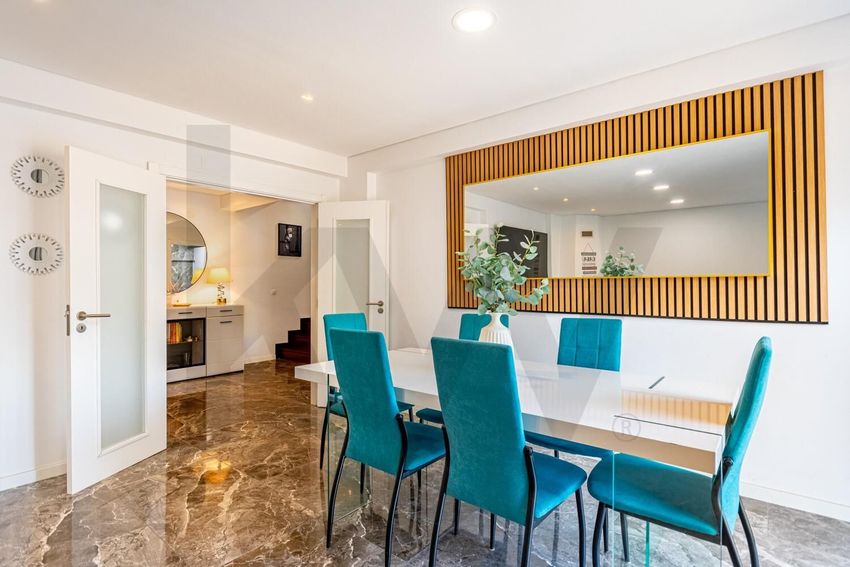 Imagem Sala de estar de apartamento t3 em Rua Choupaninha s/n