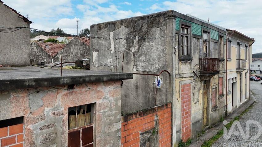 Imagem Fachada de  moradia independente em Alfena