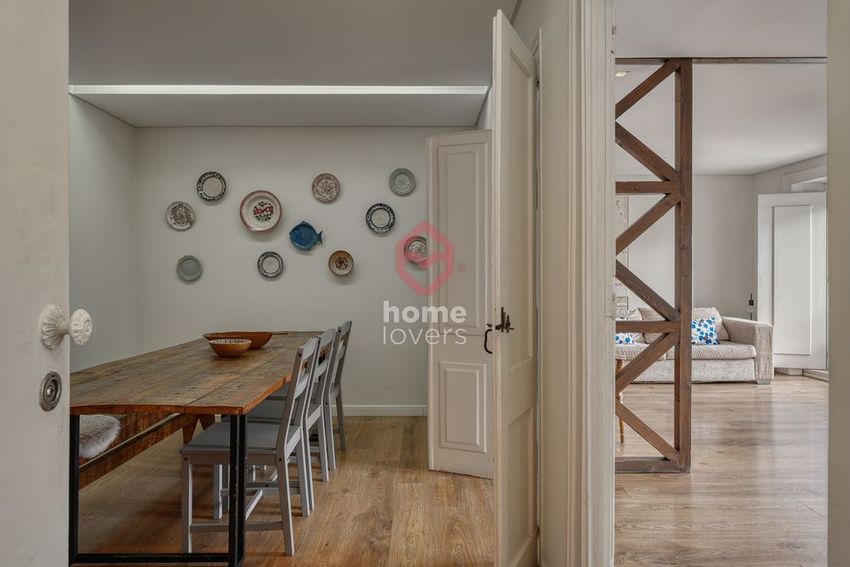 Imagem Sala de estar de apartamento t3 em Rua Augusto Rosa