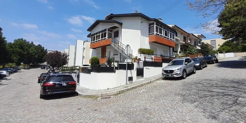 Imagem Fachada de  andar de moradia em Centro