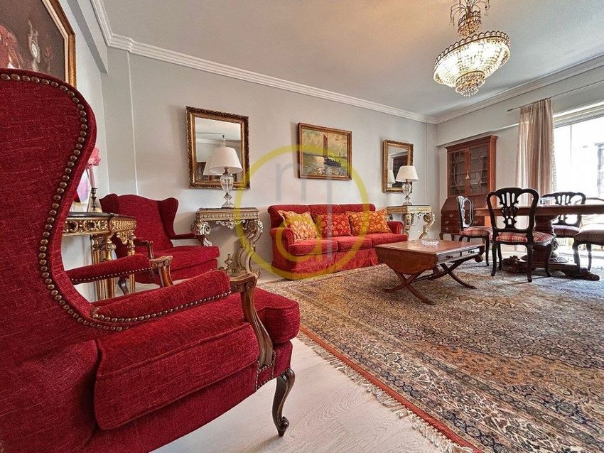 Imagem Sala de estar de apartamento t2 em Av. de Roma - Campo Pequeno