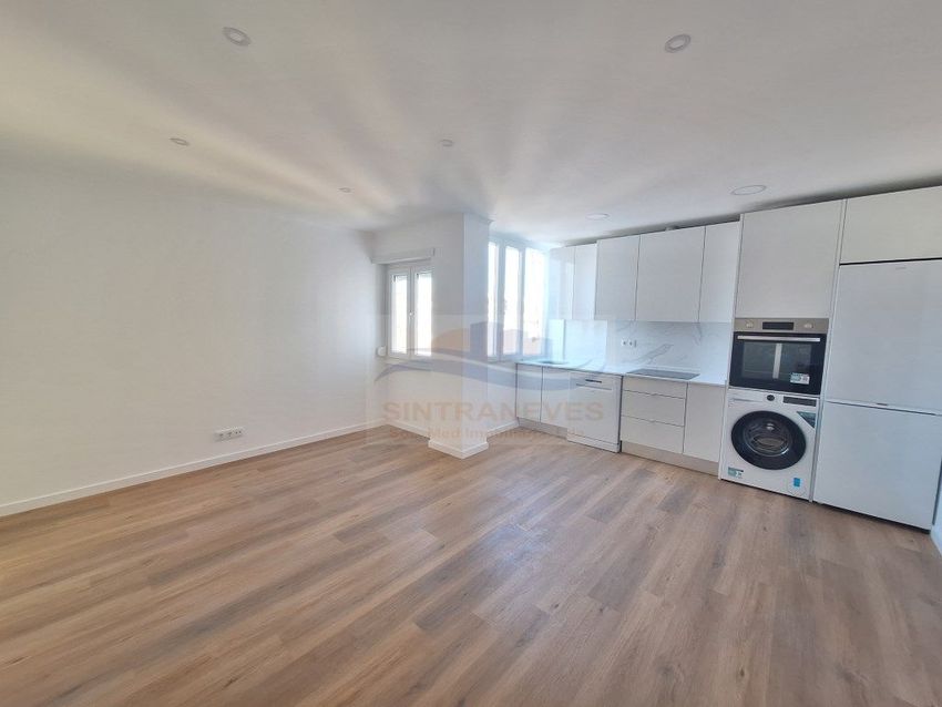 Imagem Cozinha de apartamento t2 em Falagueira-Venda Nova