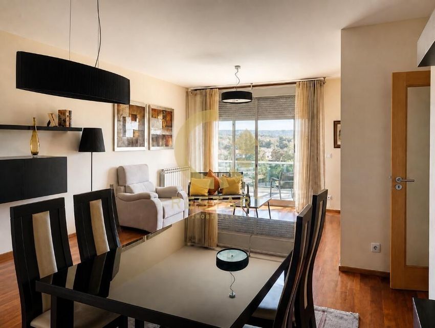 Imagem Sala de estar de apartamento t2 em Rua de Quires s/n