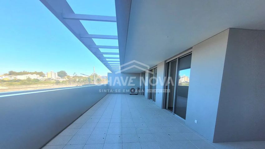 Imagem Terraço de apartamento t2 em Rua Dr. Albino Sousa Aroso