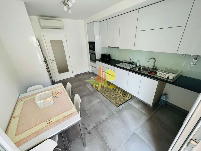 Imagem Cozinha de apartamento t2 em São Pedro