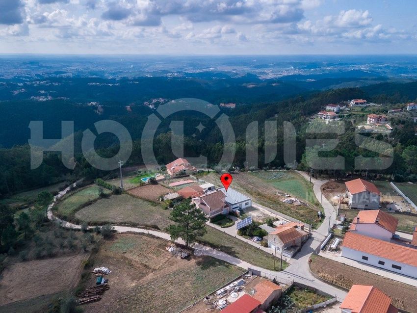 Imagem Vistas de  moradia independente em Rua Municipal