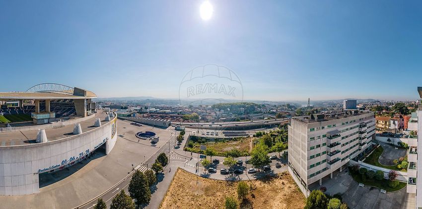 Imagem Vistas de apartamento t3 em Rua João Espregueira Mendes