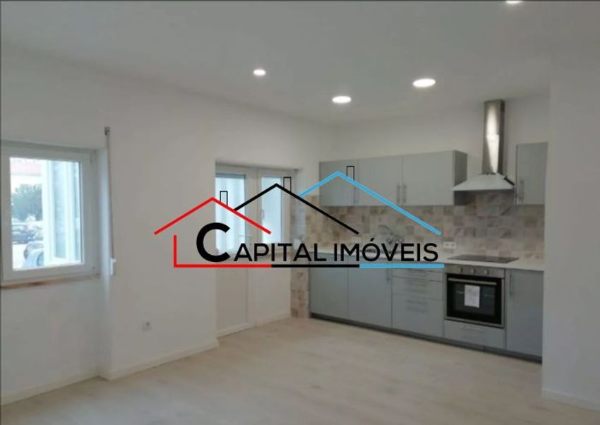 Imagem Cozinha de apartamento t2 em Alto do Seixalinho