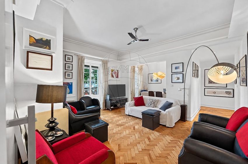 Imagem Sala de estar de apartamento t4 em Campo Pequeno
