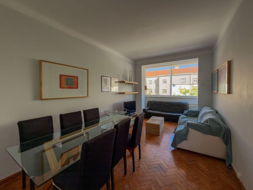 Imagem Sala de estar de apartamento t2 em Avenida Rio de Janeiro, 15