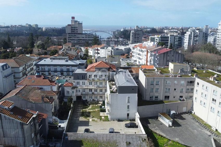 Imagem Detalhes de apartamento t2 em Rua de Adolfo Casais Monteiro, 122