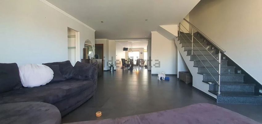 Imagem Sala de estar de duplex em Rua de Santo Antão, 34