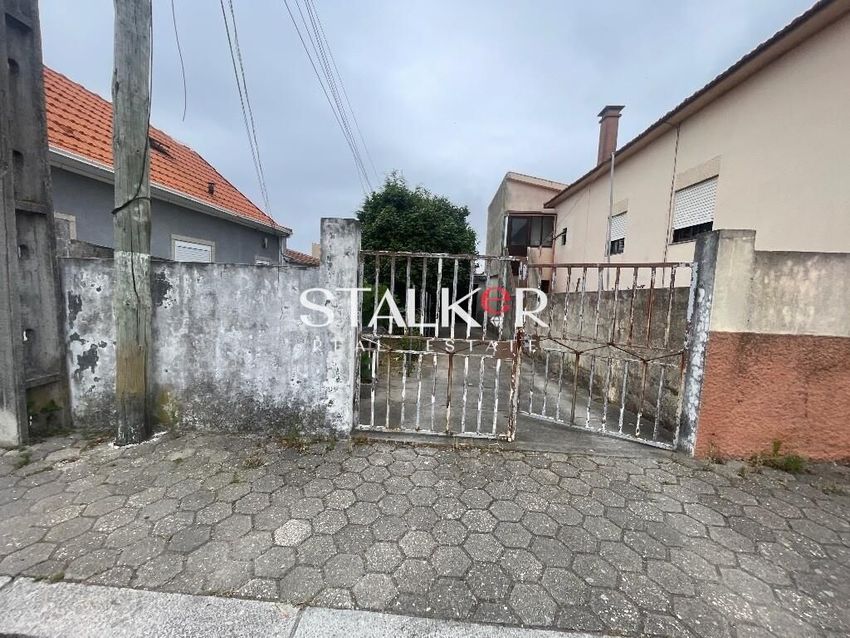Imagem de terreno em Rua de Salgueiros s/n