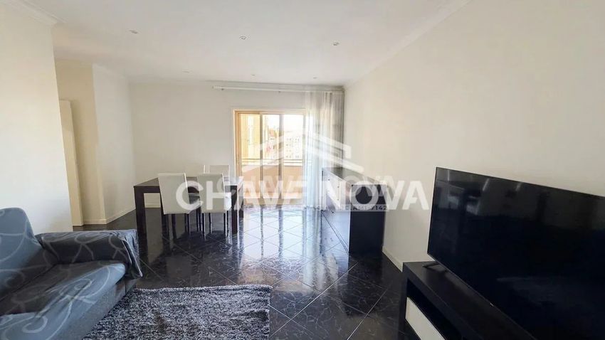 Imagem Sala de estar de apartamento t2 em Rua Delfim Lima