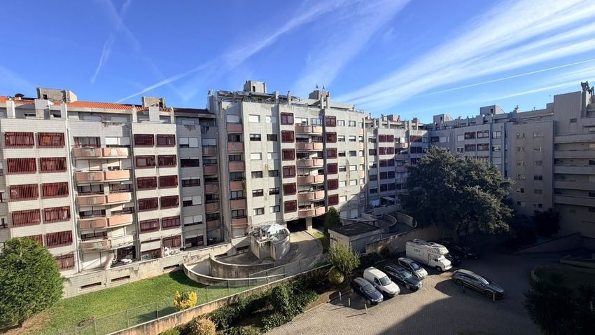 Imagem Vistas de apartamento t1 em Rua Oliveiras, 150