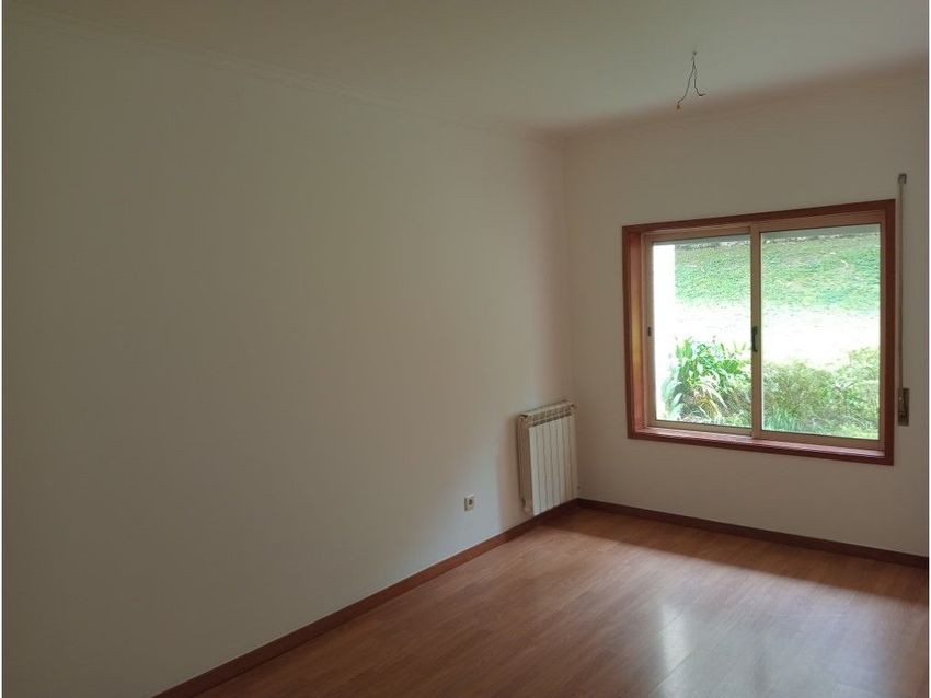Imagem Divisão de apartamento t1 em Rua Doutor Alberto de Sousa Valente, 99