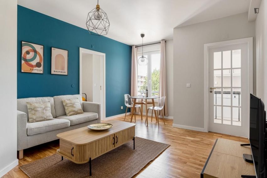 Imagem Sala de estar de apartamento t1 em Rua dos Cordoeiros a Pedrouços