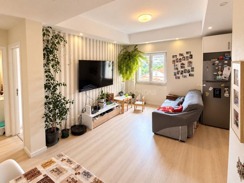 Imagem Sala de estar de apartamento t2 em Santo António
