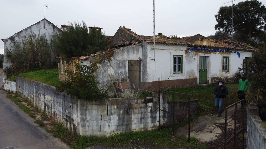Зображення Фасад, виробниче приміщення, Rua do Carvalhal