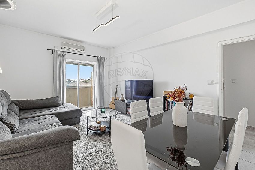 Imagem Sala de estar de apartamento t2 em Praceta Ivone Silva