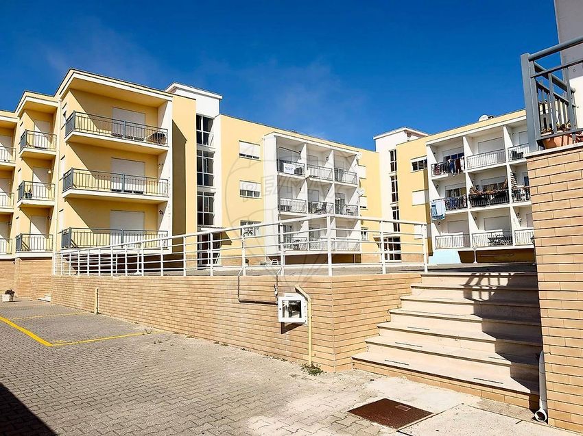 Imagem Vistas de apartamento t2 em Rua Urbanização do Areal