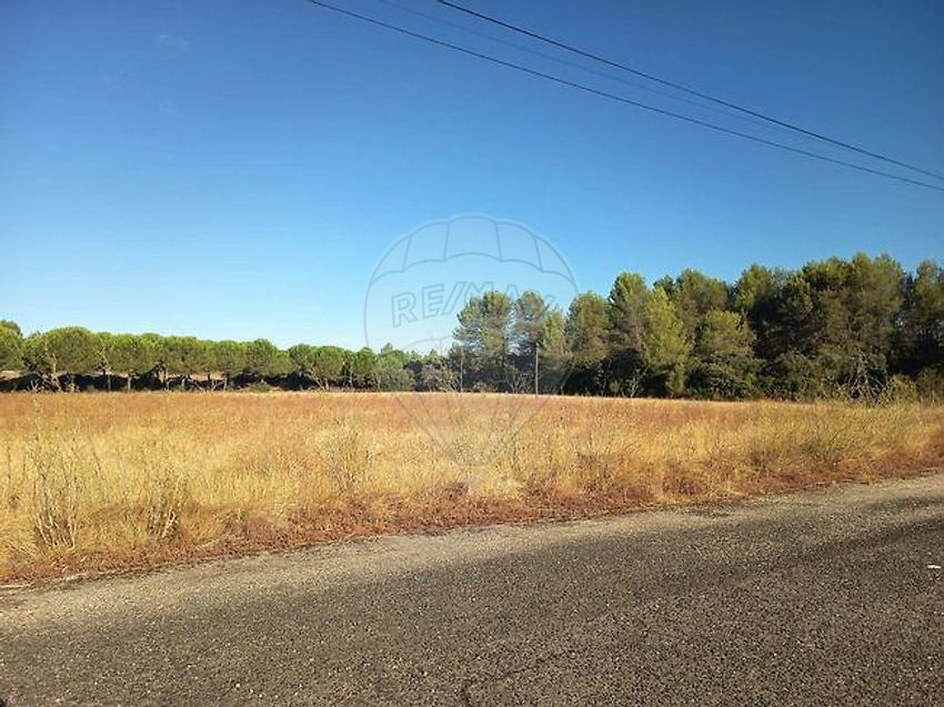 Imagem de terreno em Estrada da Igreja